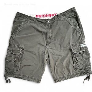 UNIONBAY Olive Cargo Vintage Shorts EST 1981 Sportwear W/Multiple Pokets & Strap